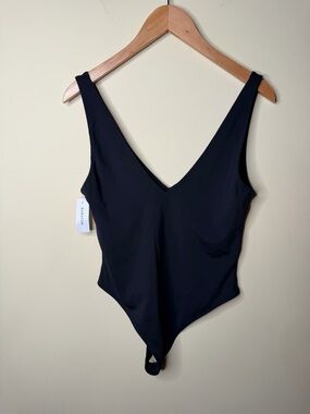 Babaton Contour V-Neck Thong Bodysuit LARGE. Black NEW MSRP $48